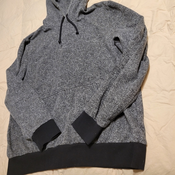 Old navy men's herringbone black & gray hooded long sleeve sweatshirt size lar - Picture 15 of 16